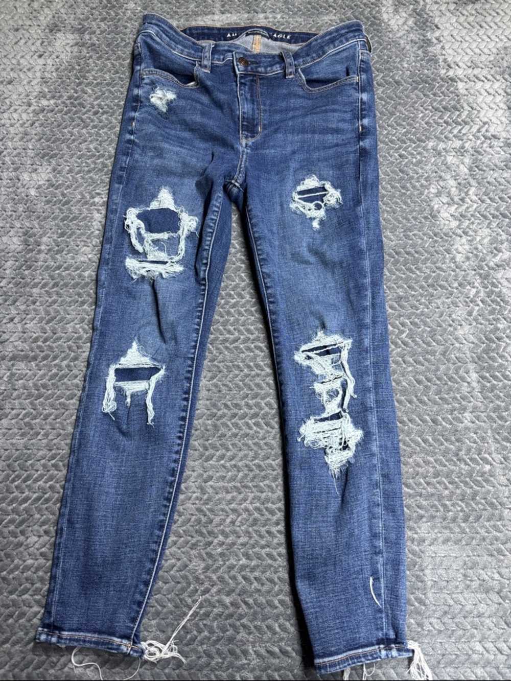 American Eagle Outfitters Blue Distressed Women's Skinny Jeans 8 Short